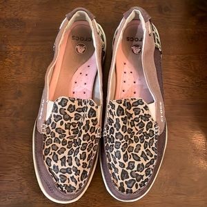 Croc leopard slip ons